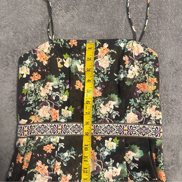 Alice + Olivia Florence Gown - Picture 14 of 16